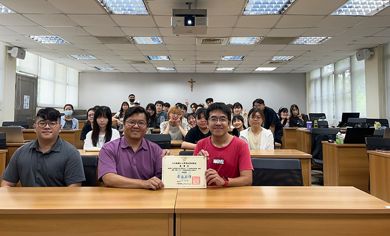 輔仁大學講座：「AI 工具在網站設計上的應用」
