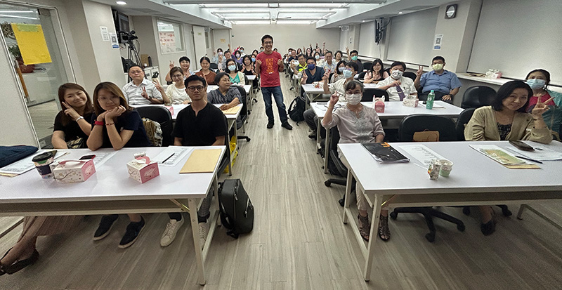 台北市商業會「智慧助手與 ChatGPT：提高辦公室生產力與組織效率」講座