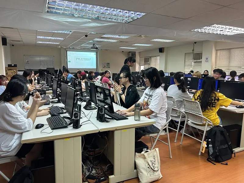 淡江大學資訊傳播系選修課「數位影像創意製作」